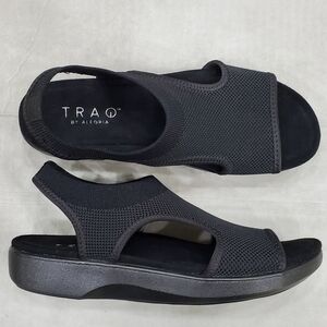 Alegria Traq Qeen sport sandals women's 38 US 8 black stretch knit mesh slip on